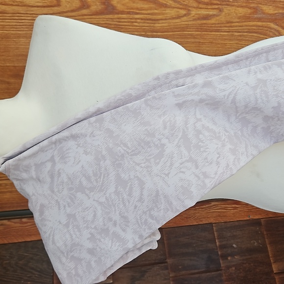 M Athleta gym leggings - Picture 8 of 8